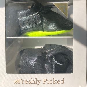 Worn ONLY ONE TIME!! Look like new